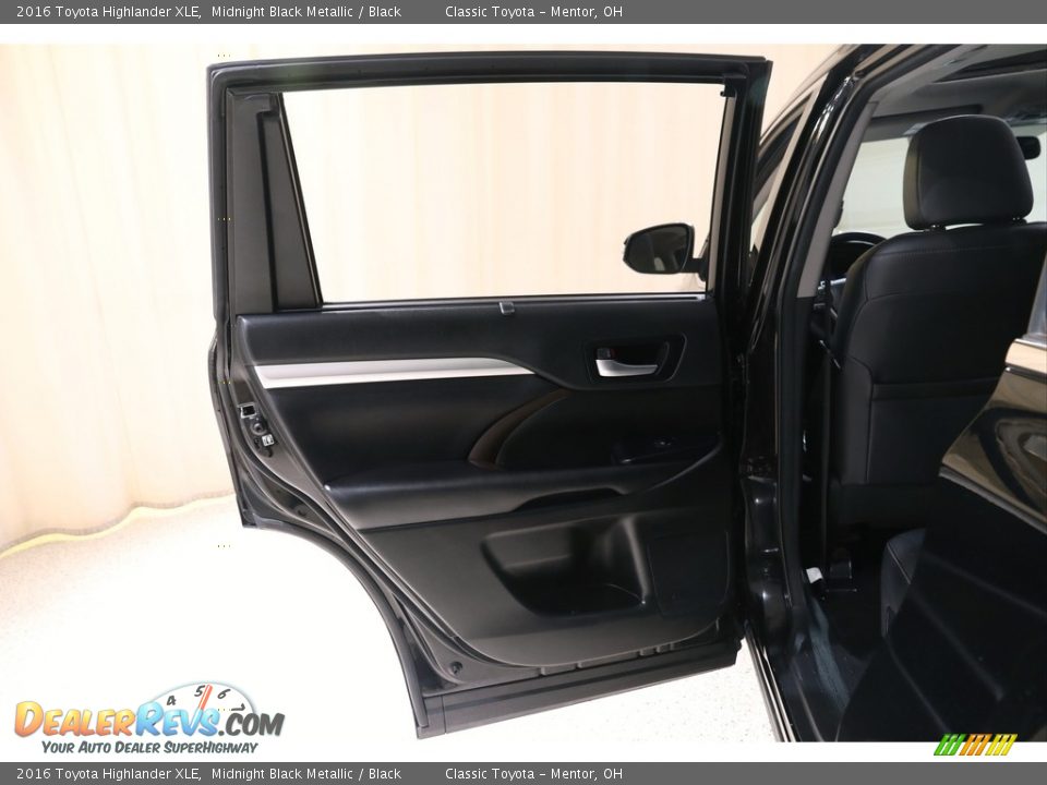 2016 Toyota Highlander XLE Midnight Black Metallic / Black Photo #21