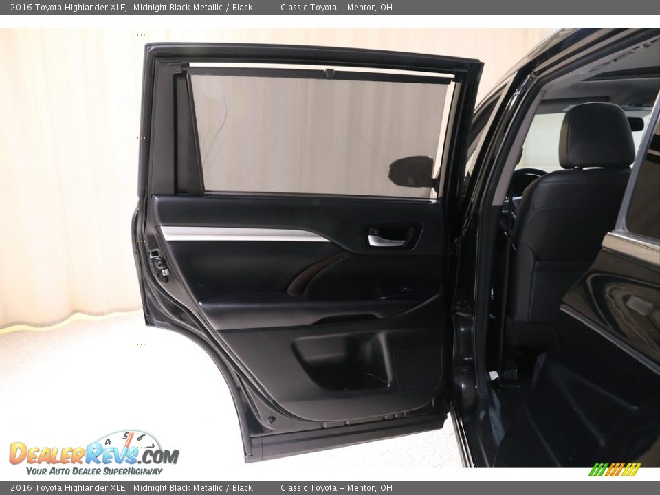 2016 Toyota Highlander XLE Midnight Black Metallic / Black Photo #22