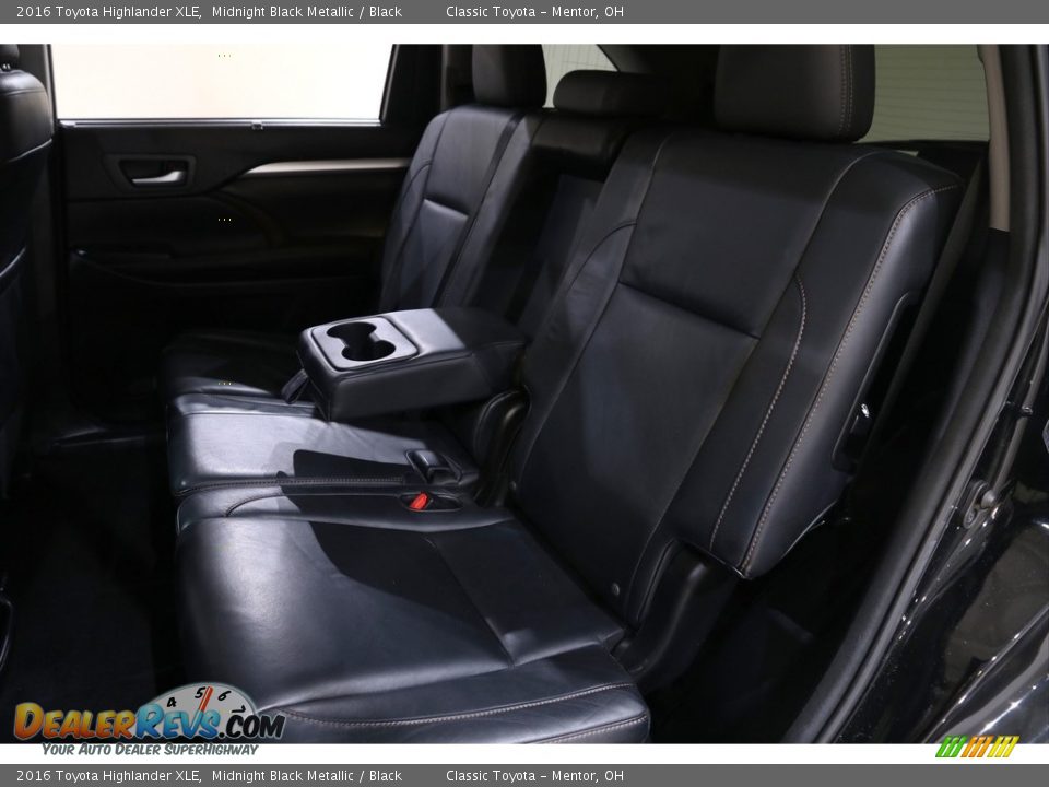 2016 Toyota Highlander XLE Midnight Black Metallic / Black Photo #24