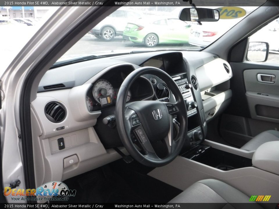 Dashboard of 2015 Honda Pilot SE 4WD Photo #13