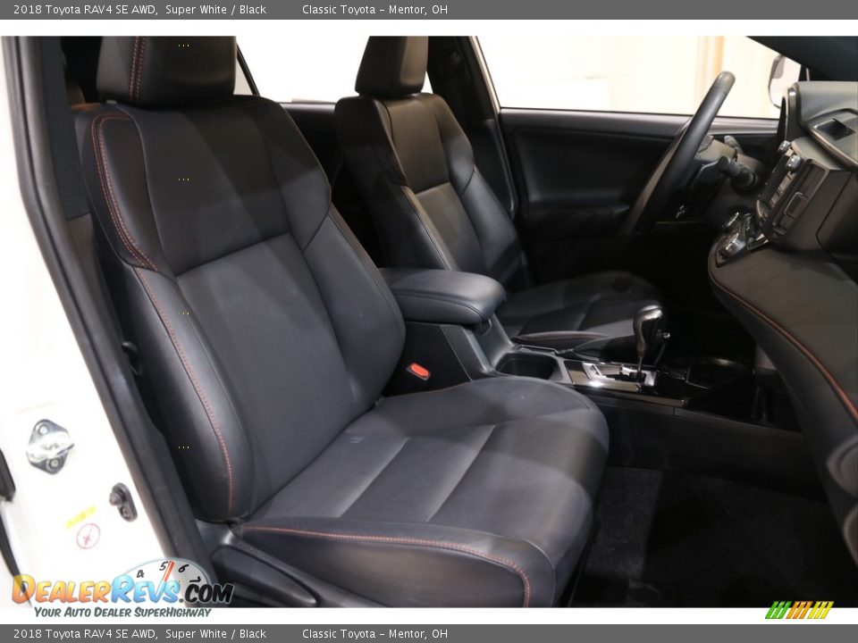 2018 Toyota RAV4 SE AWD Super White / Black Photo #14
