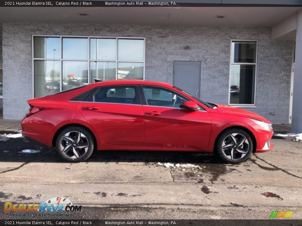 2021 Hyundai Elantra SEL Calypso Red / Black Photo #2