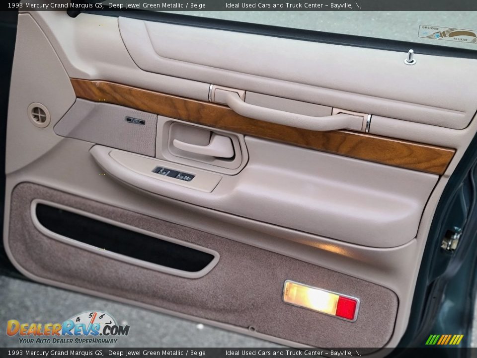 Door Panel of 1993 Mercury Grand Marquis GS Photo #9