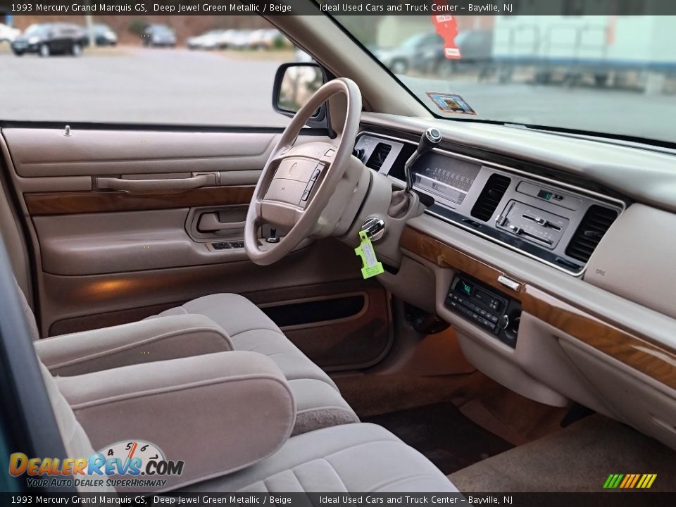 Dashboard of 1993 Mercury Grand Marquis GS Photo #10