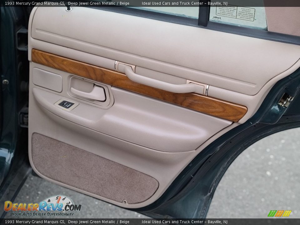 Door Panel of 1993 Mercury Grand Marquis GS Photo #12