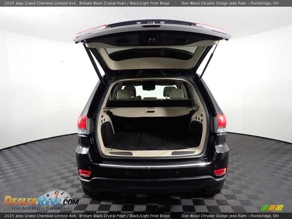 2015 Jeep Grand Cherokee Limited 4x4 Brilliant Black Crystal Pearl / Black/Light Frost Beige Photo #15