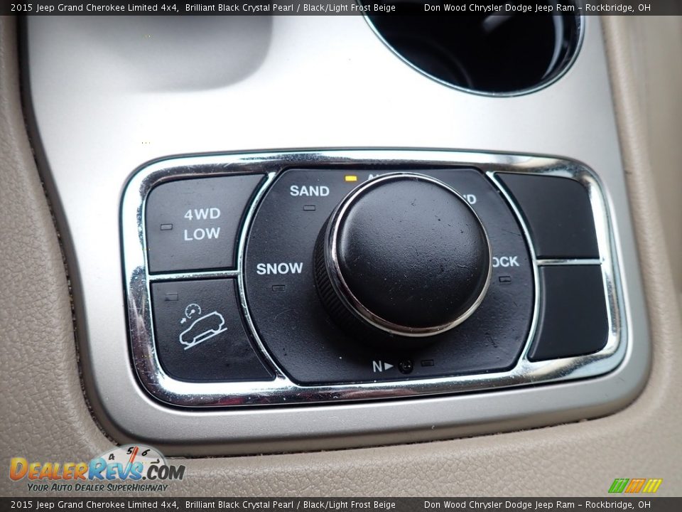 2015 Jeep Grand Cherokee Limited 4x4 Brilliant Black Crystal Pearl / Black/Light Frost Beige Photo #32