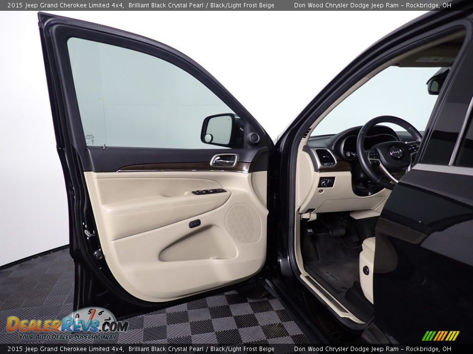 2015 Jeep Grand Cherokee Limited 4x4 Brilliant Black Crystal Pearl / Black/Light Frost Beige Photo #33