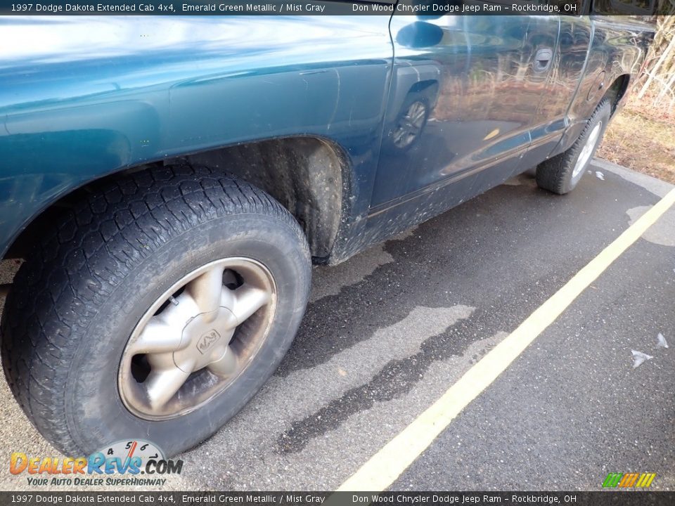 1997 Dodge Dakota Extended Cab 4x4 Emerald Green Metallic / Mist Gray Photo #6