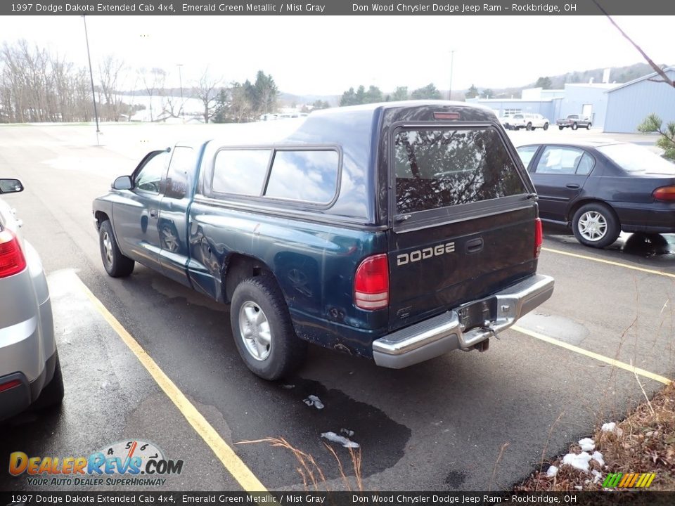 1997 Dodge Dakota Extended Cab 4x4 Emerald Green Metallic / Mist Gray Photo #10