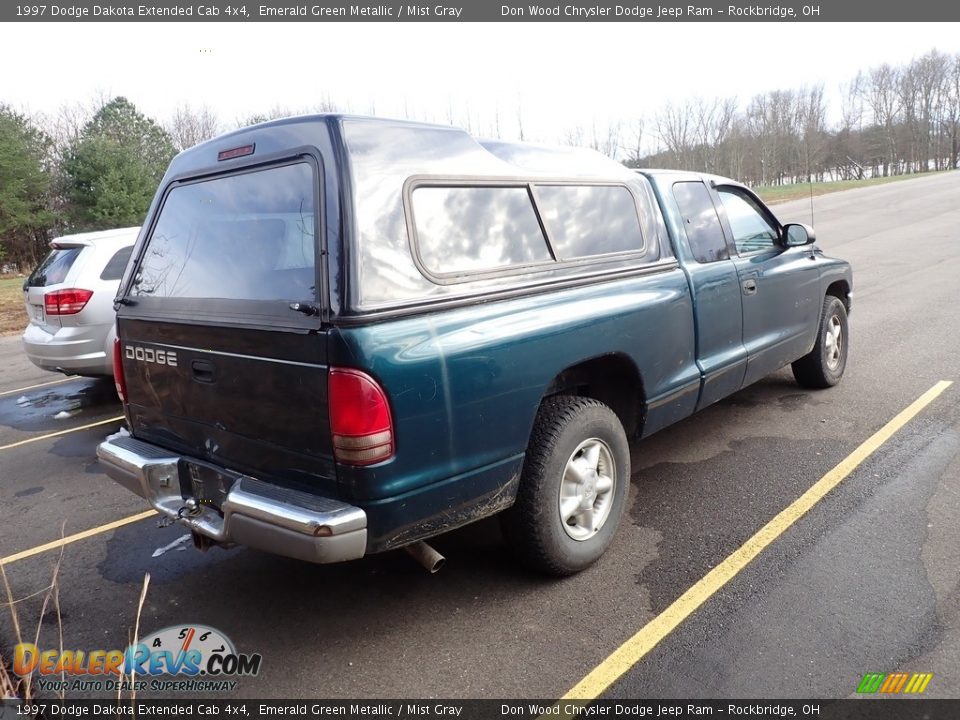 1997 Dodge Dakota Extended Cab 4x4 Emerald Green Metallic / Mist Gray Photo #12