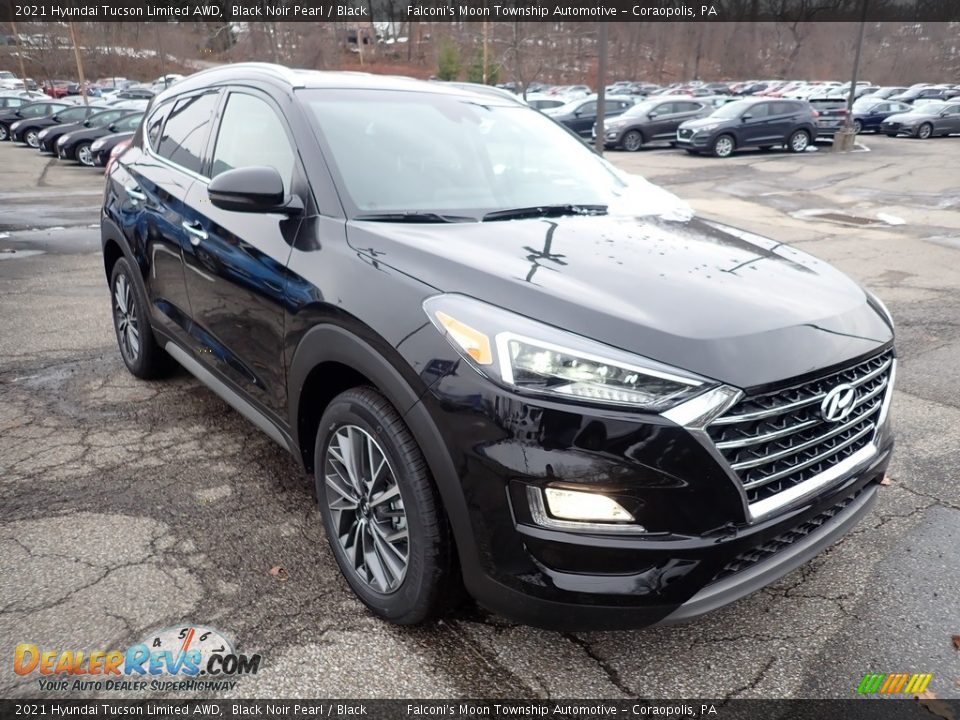 Front 3/4 View of 2021 Hyundai Tucson Limited AWD Photo #3