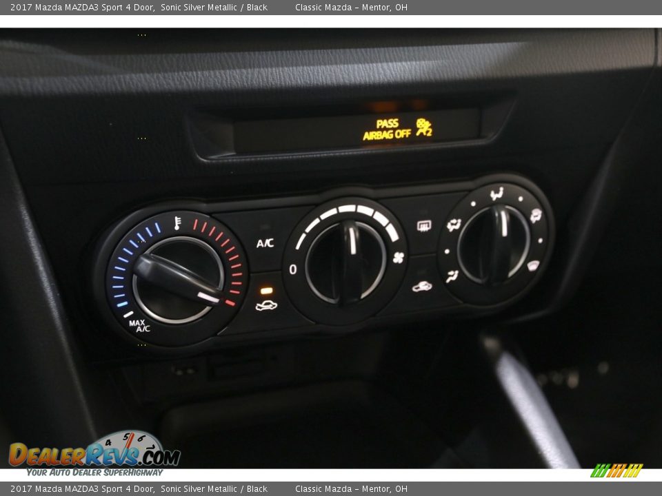 2017 Mazda MAZDA3 Sport 4 Door Sonic Silver Metallic / Black Photo #17