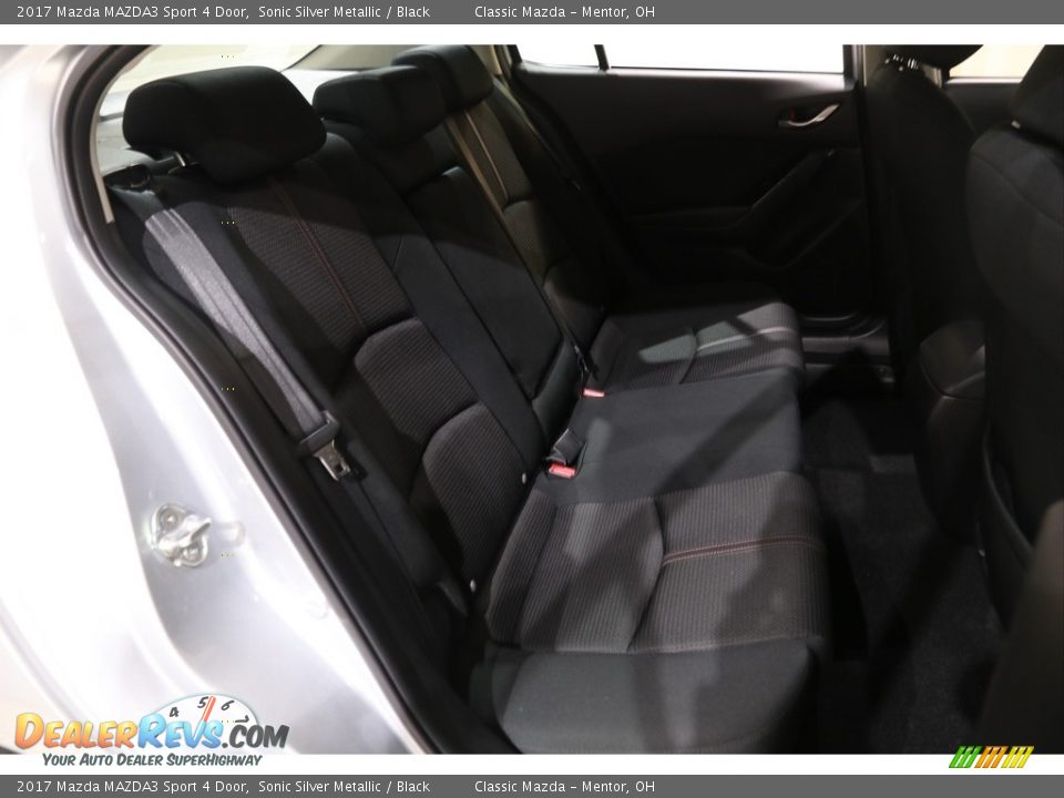 2017 Mazda MAZDA3 Sport 4 Door Sonic Silver Metallic / Black Photo #21