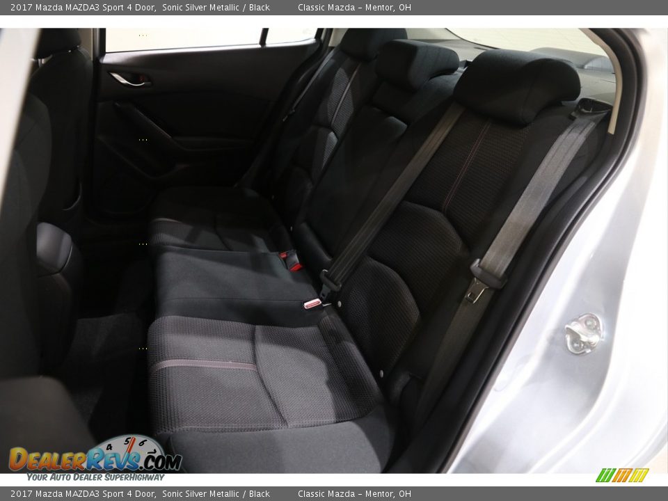 2017 Mazda MAZDA3 Sport 4 Door Sonic Silver Metallic / Black Photo #22