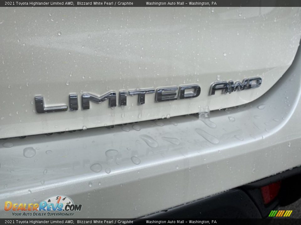 2021 Toyota Highlander Limited AWD Blizzard White Pearl / Graphite Photo #25