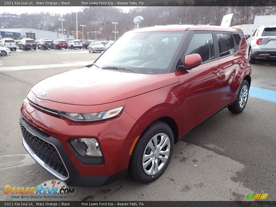 Front 3/4 View of 2021 Kia Soul LX Photo #5