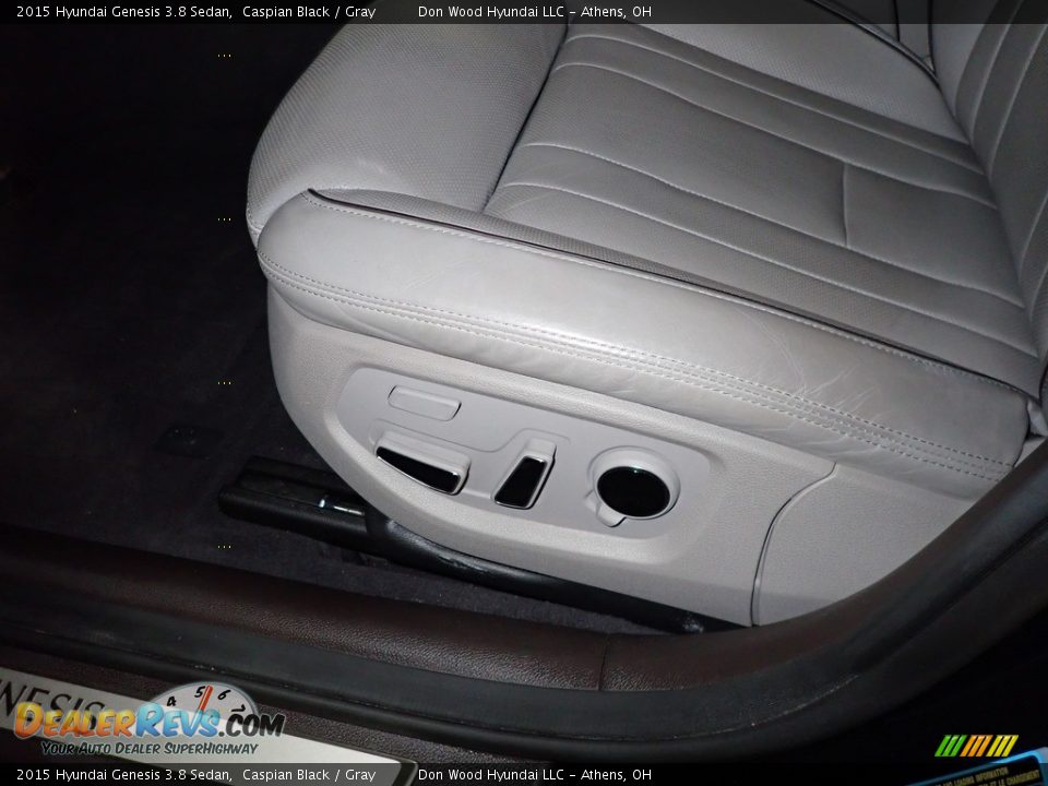 2015 Hyundai Genesis 3.8 Sedan Caspian Black / Gray Photo #18