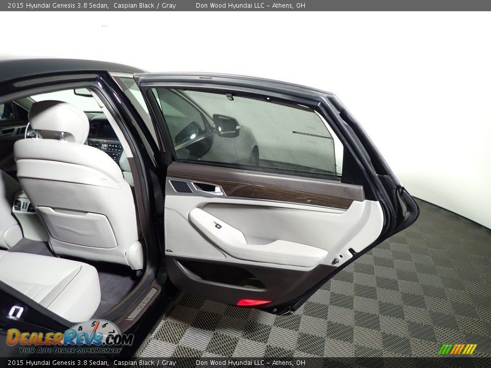 2015 Hyundai Genesis 3.8 Sedan Caspian Black / Gray Photo #28