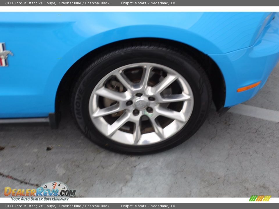 2011 Ford Mustang V6 Coupe Grabber Blue / Charcoal Black Photo #13