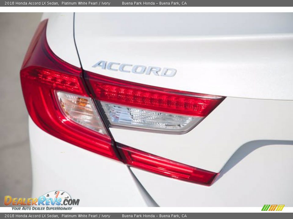 2018 Honda Accord LX Sedan Platinum White Pearl / Ivory Photo #12
