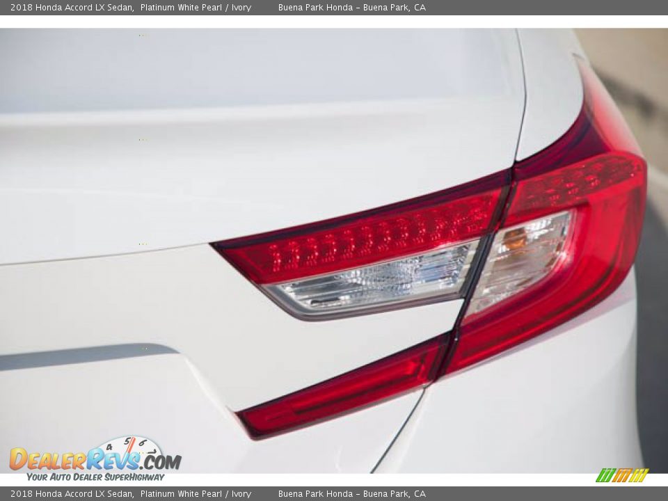 2018 Honda Accord LX Sedan Platinum White Pearl / Ivory Photo #13