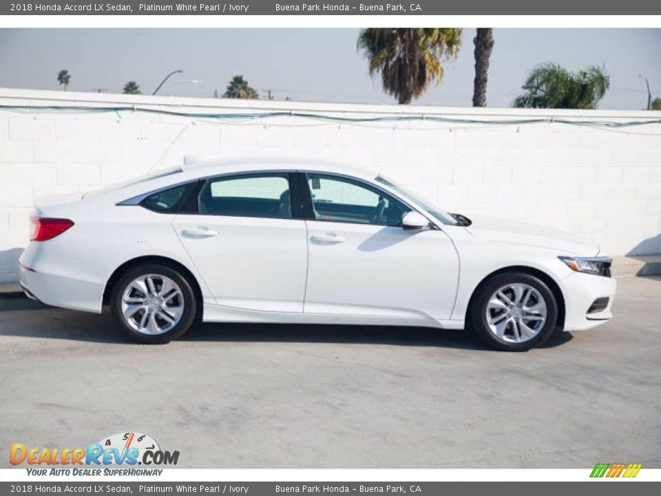 2018 Honda Accord LX Sedan Platinum White Pearl / Ivory Photo #14