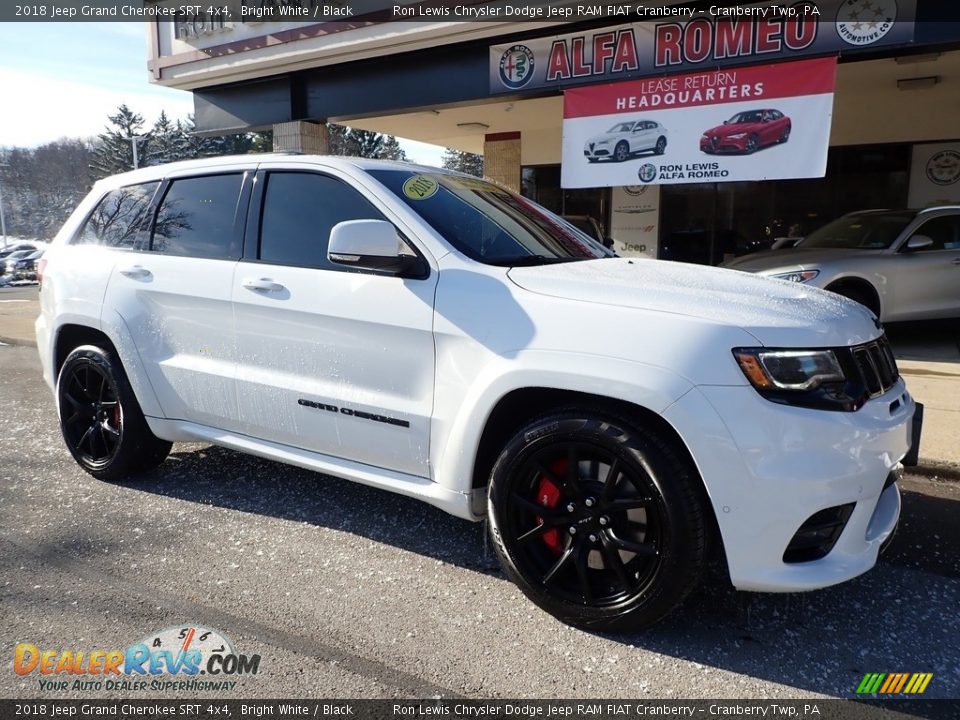 Front 3/4 View of 2018 Jeep Grand Cherokee SRT 4x4 Photo #10