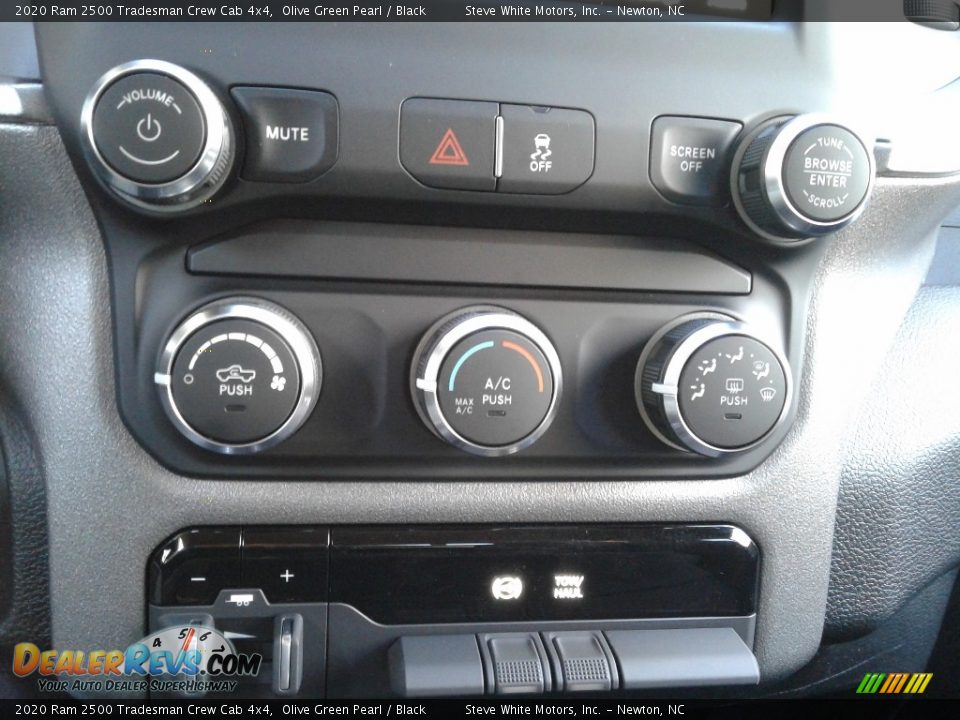 2020 Ram 2500 Tradesman Crew Cab 4x4 Olive Green Pearl / Black Photo #24