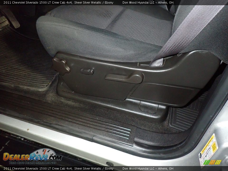2011 Chevrolet Silverado 1500 LT Crew Cab 4x4 Sheer Silver Metallic / Ebony Photo #17