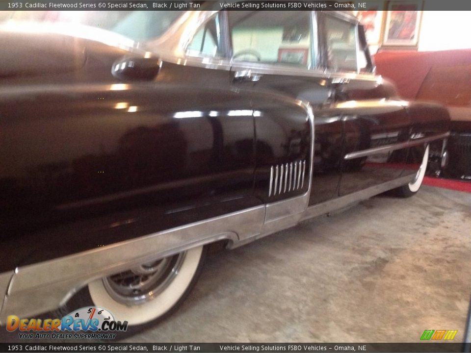 1953 Cadillac Fleetwood Series 60 Special Sedan Black / Light Tan Photo #8