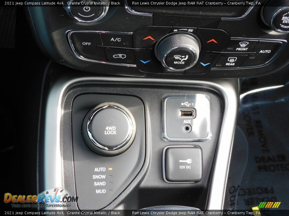 Controls of 2021 Jeep Compass Latitude 4x4 Photo #18