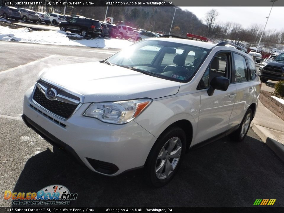 2015 Subaru Forester 2.5i Satin White Pearl / Gray Photo #9