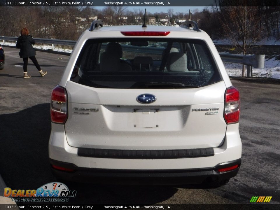 2015 Subaru Forester 2.5i Satin White Pearl / Gray Photo #12