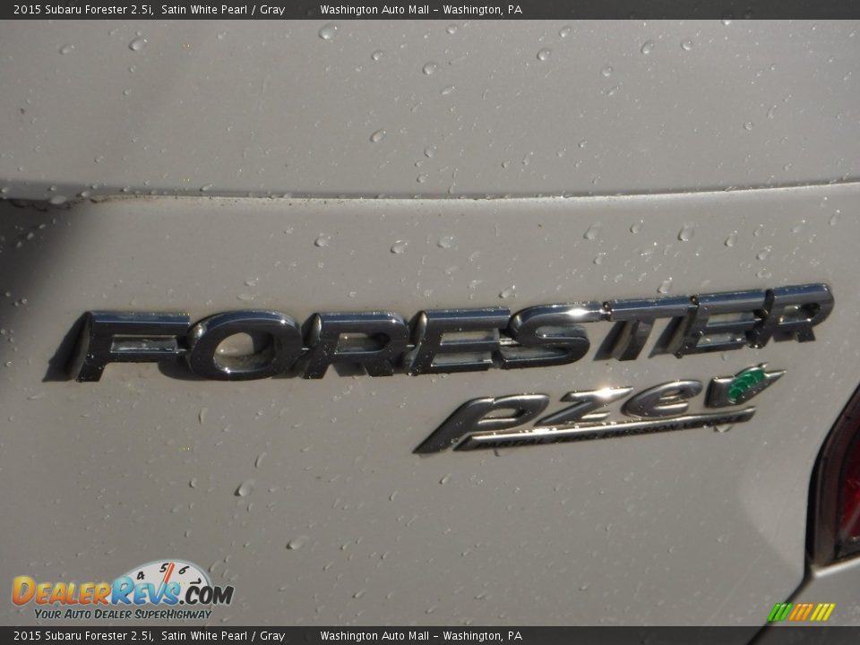 2015 Subaru Forester 2.5i Satin White Pearl / Gray Photo #15