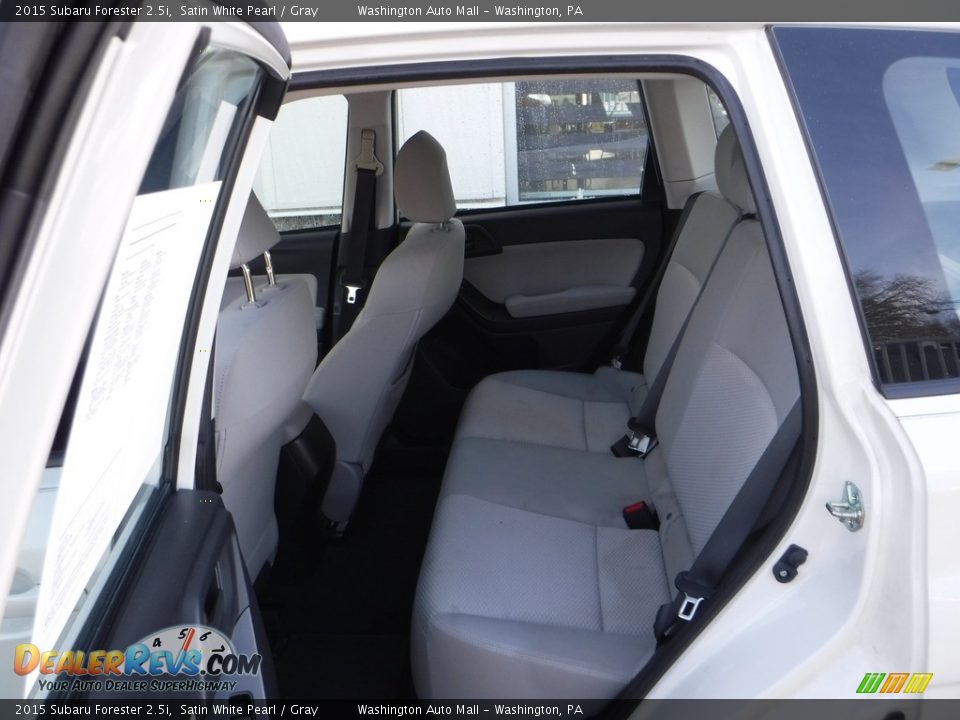 2015 Subaru Forester 2.5i Satin White Pearl / Gray Photo #21