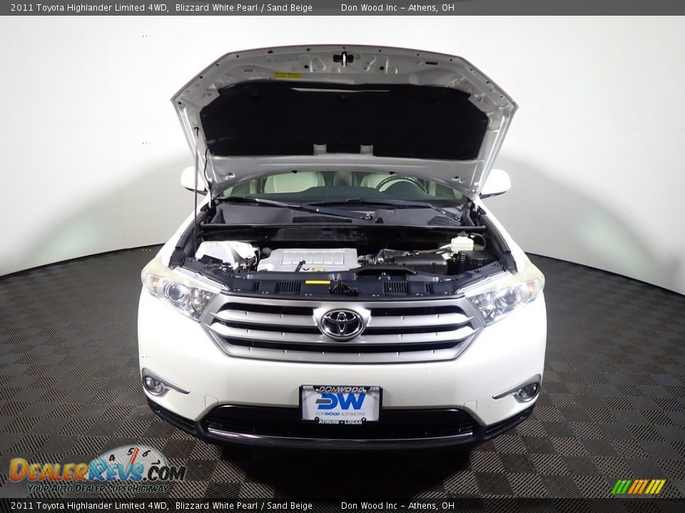 2011 Toyota Highlander Limited 4WD Blizzard White Pearl / Sand Beige Photo #5
