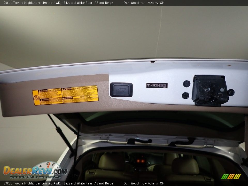 2011 Toyota Highlander Limited 4WD Blizzard White Pearl / Sand Beige Photo #14