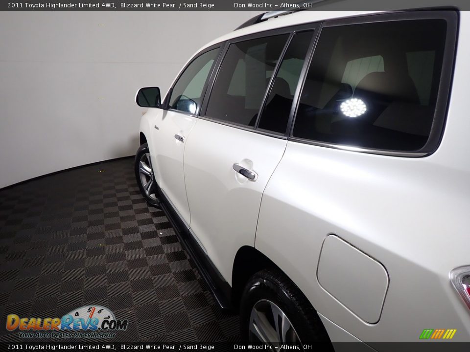 2011 Toyota Highlander Limited 4WD Blizzard White Pearl / Sand Beige Photo #18