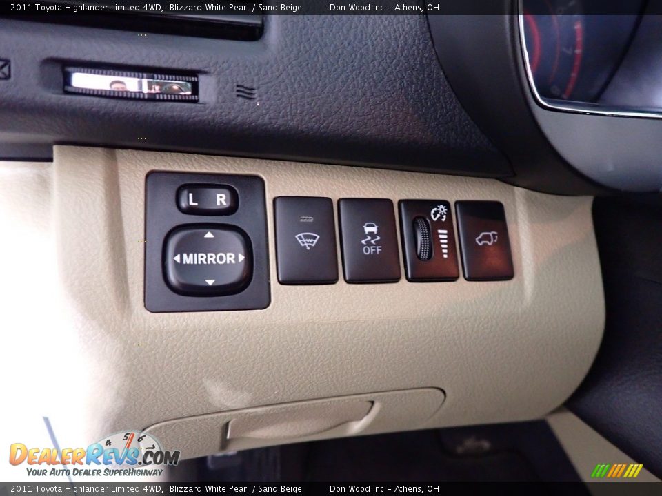 2011 Toyota Highlander Limited 4WD Blizzard White Pearl / Sand Beige Photo #30