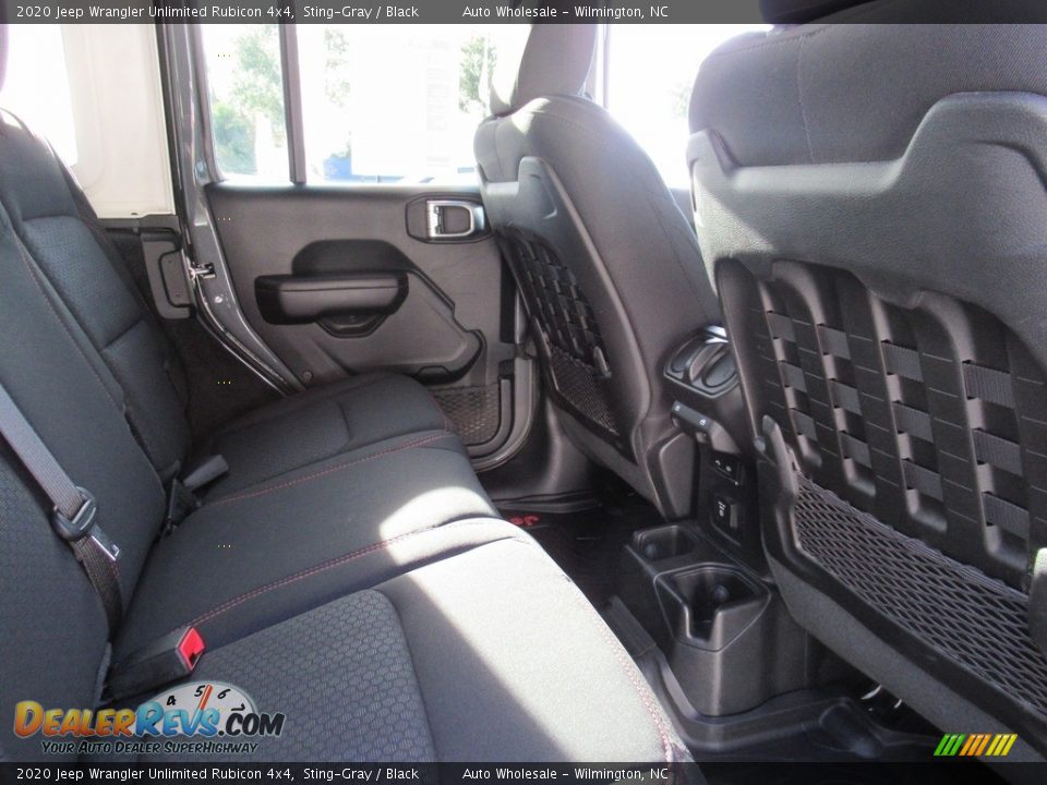 2020 Jeep Wrangler Unlimited Rubicon 4x4 Sting-Gray / Black Photo #13