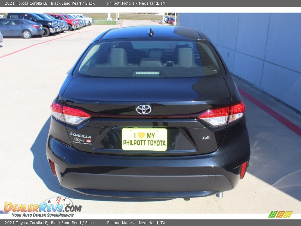 2021 Toyota Corolla LE Black Sand Pearl / Black Photo #6