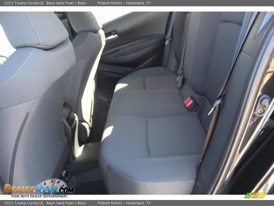 2021 Toyota Corolla LE Black Sand Pearl / Black Photo #18