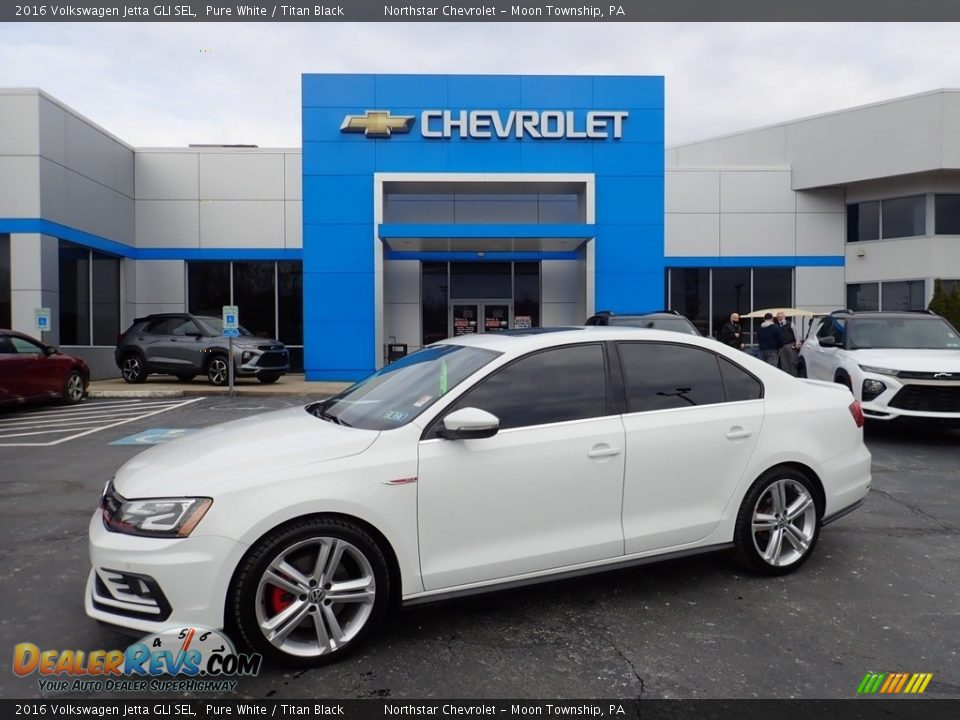 Front 3/4 View of 2016 Volkswagen Jetta GLI SEL Photo #1