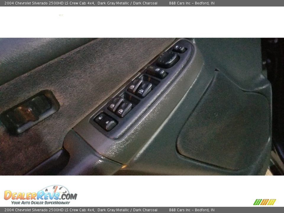 2004 Chevrolet Silverado 2500HD LS Crew Cab 4x4 Dark Gray Metallic / Dark Charcoal Photo #13