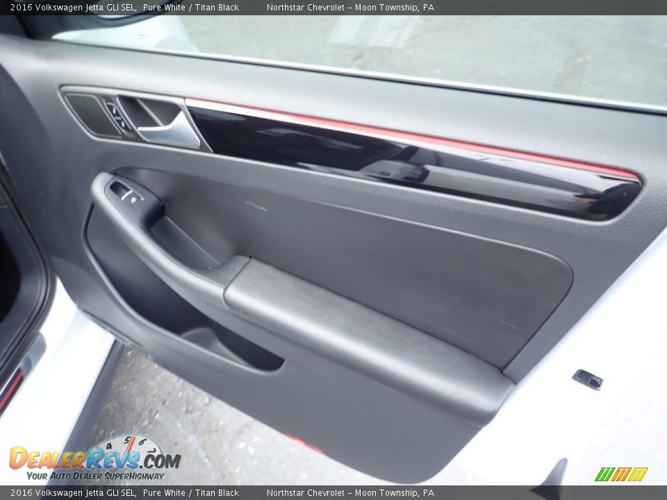 Door Panel of 2016 Volkswagen Jetta GLI SEL Photo #17