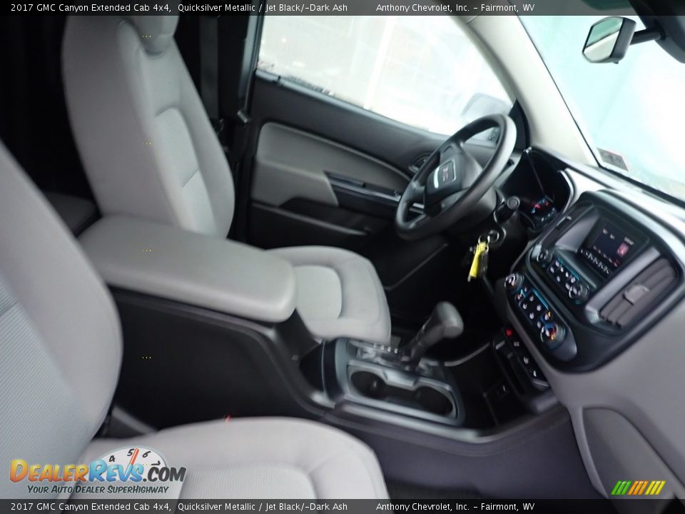 Front Seat of 2017 GMC Canyon Extended Cab 4x4 Photo #3