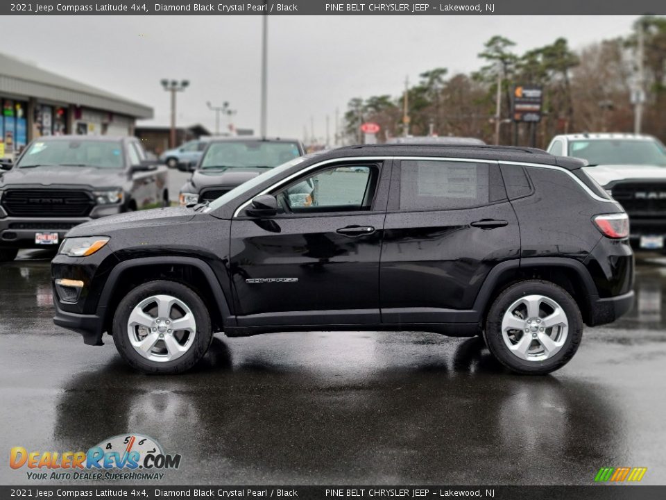 2021 Jeep Compass Latitude 4x4 Diamond Black Crystal Pearl / Black Photo #4