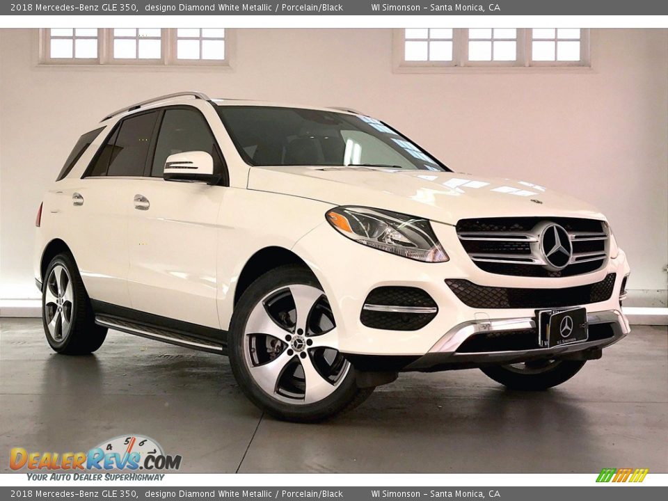 Front 3/4 View of 2018 Mercedes-Benz GLE 350 Photo #34