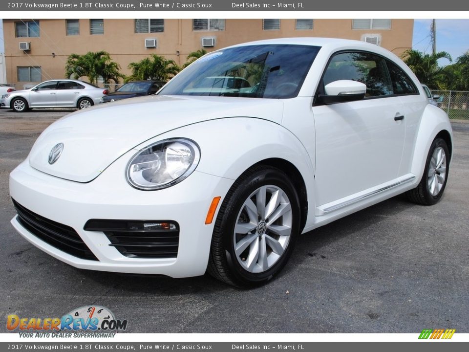 Pure White 2017 Volkswagen Beetle 1.8T Classic Coupe Photo #5